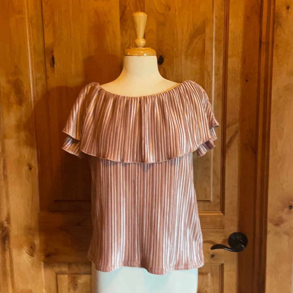 Sanctuary pink off shoulder top-M